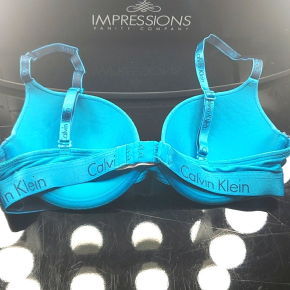 CalvinKlein BRA - Picture 2 of 4
